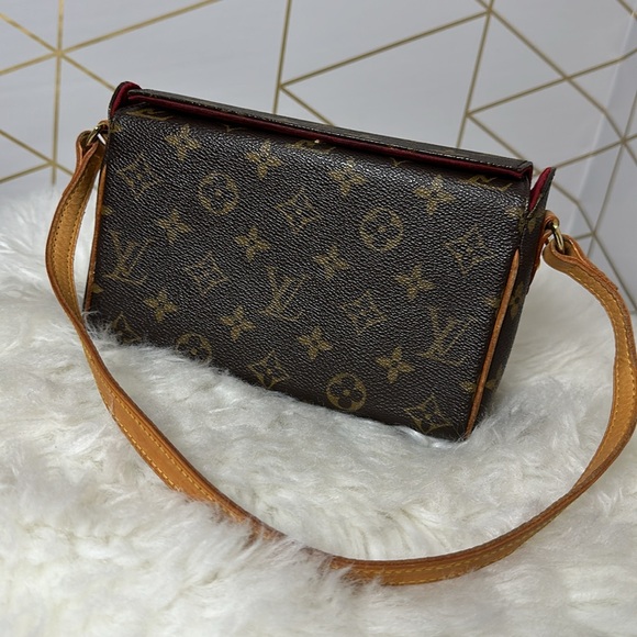 💯Authentic Louis Vuitton Recital Shoulder Bag🍀 - Picture 5 of 17